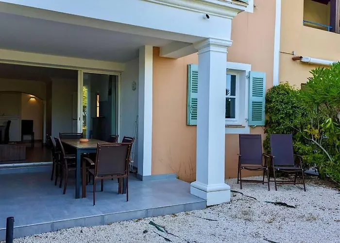 Les Restanques 3 3020 *